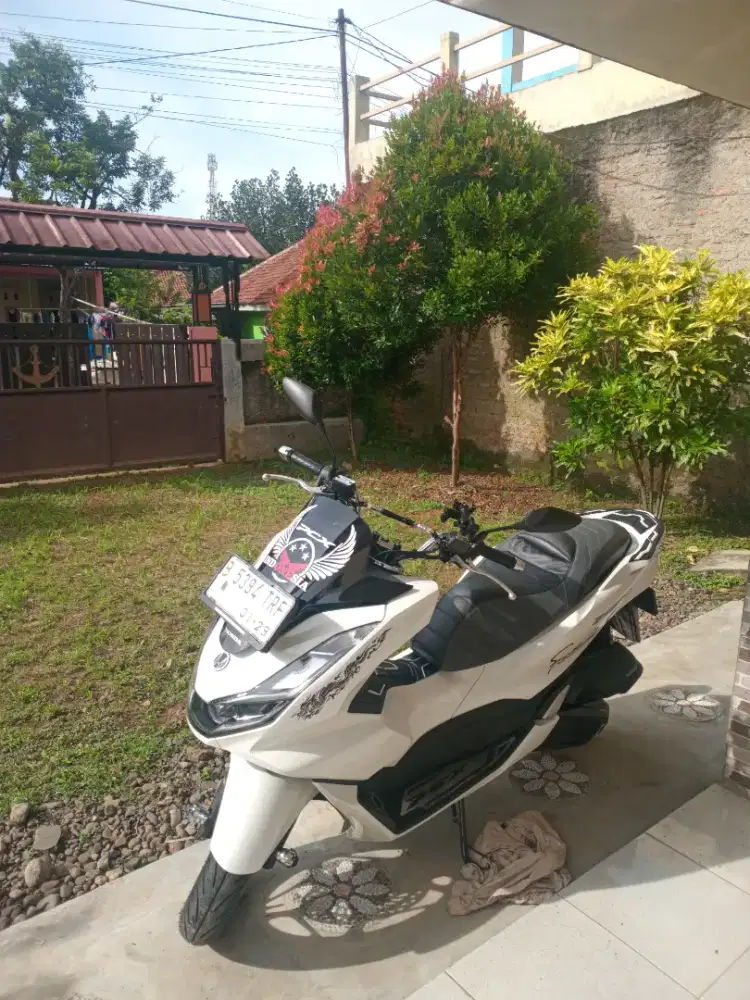PCX 160 2023 warna putih