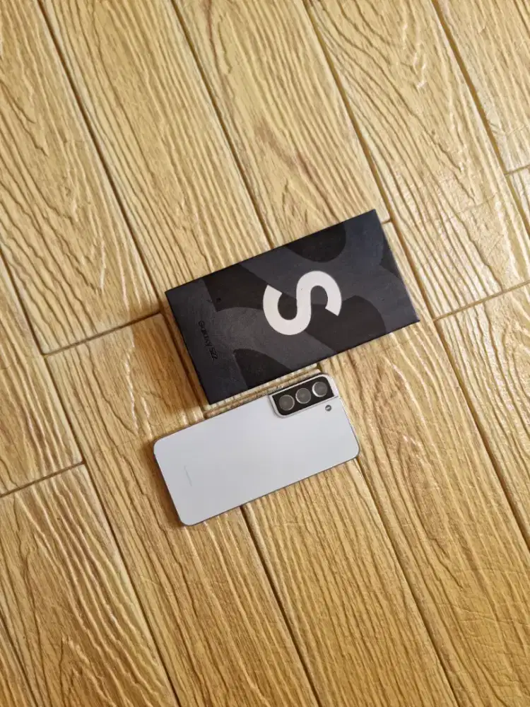 Samsung S22 5G Ram 8/256 GB Garansi Resmi SEIN