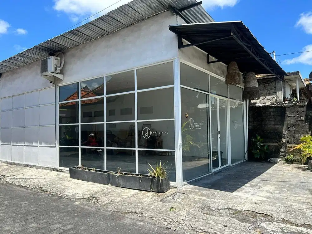 Disewakan toko dijalan raya anyar