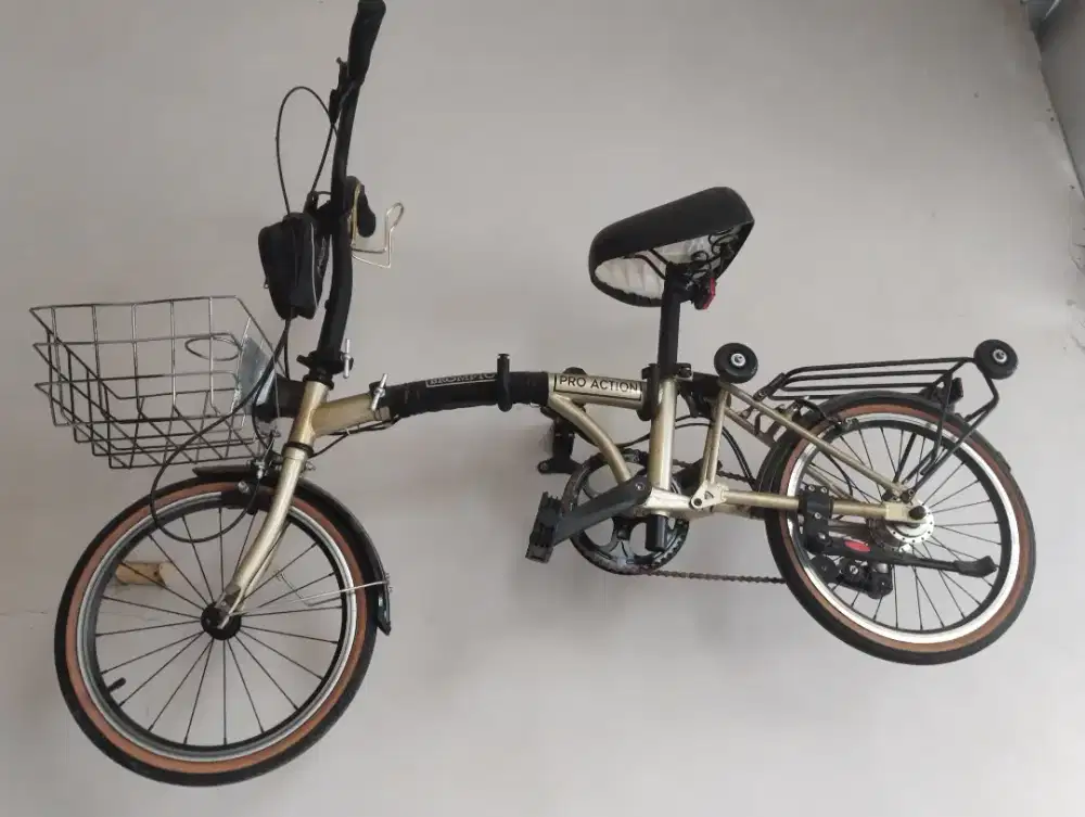Sepeda pro action model brompton