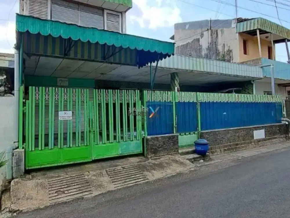 Dijual Rumah Klasik 2 lantai di daerah Jalan Kaliurang, Kota Malang