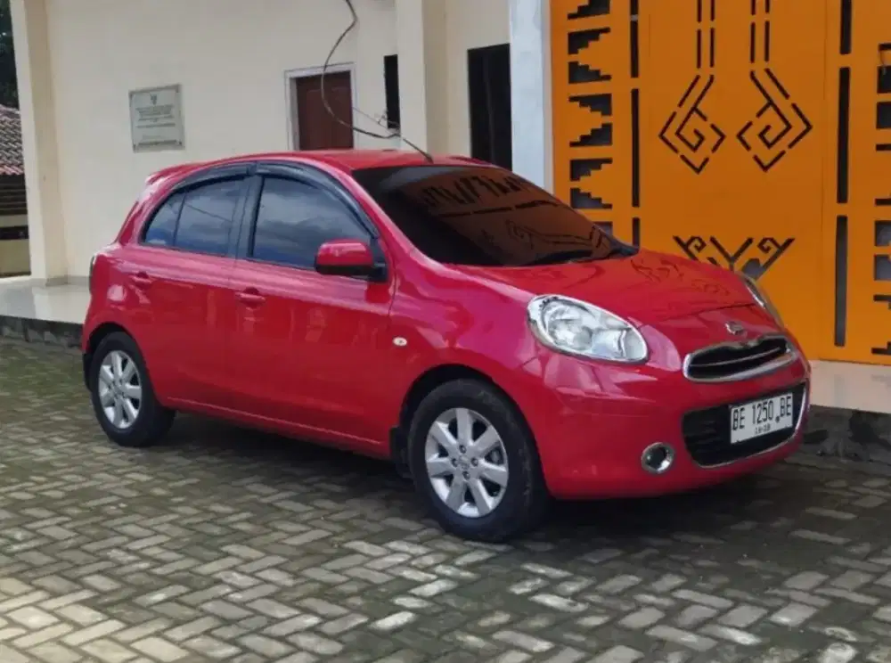 Nissan March tipe XS 1.2 AT