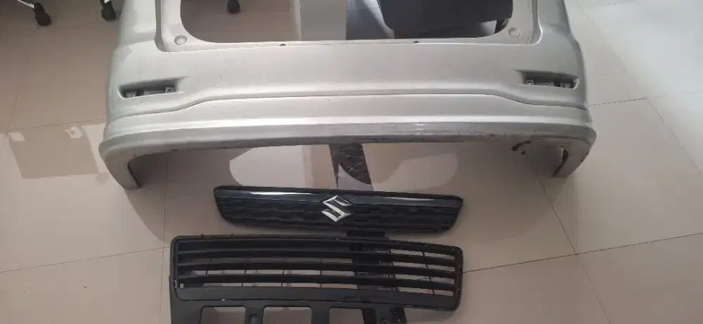 Edisi bersiin gudang : Bamper Belakang Ertiga Ori, Gril