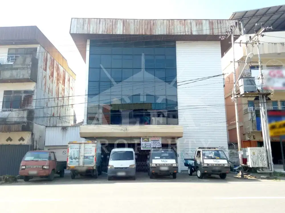 Jual Ruko Gandeng 3 Lantai Halaman Luas Cocok Usaha Depo Bangunan