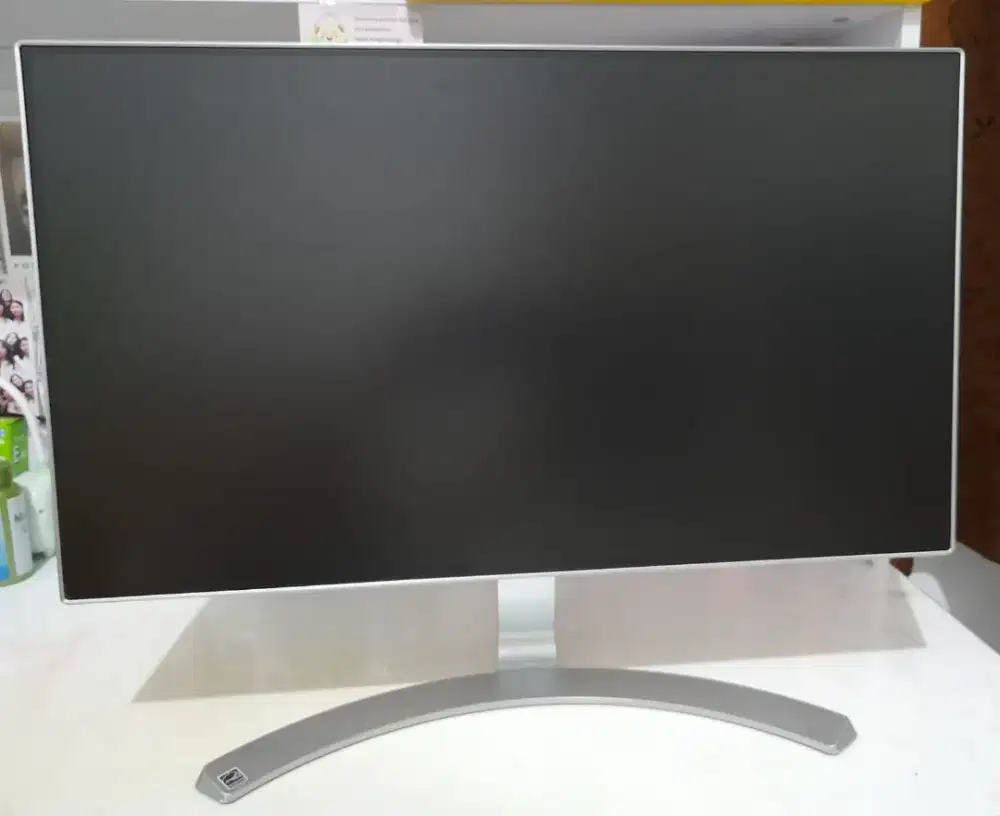 Monitor LG 24 inch
