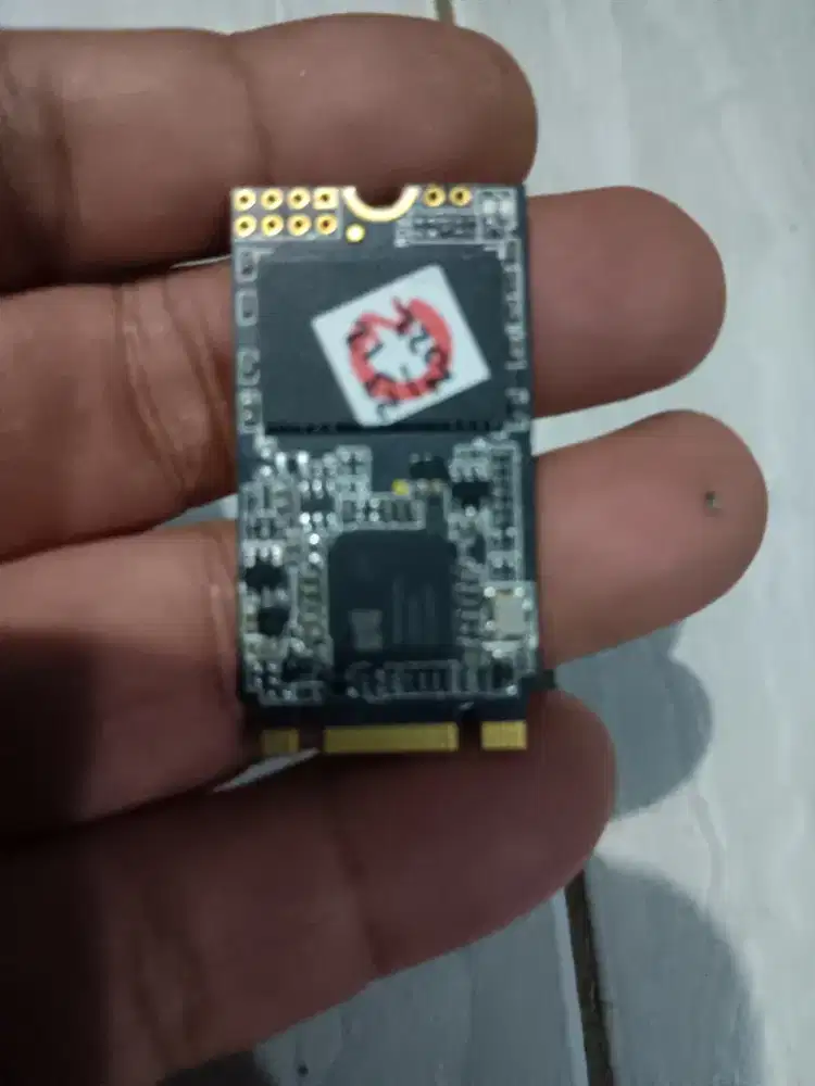 SSD M2 Cybertec win 11 sent 100%