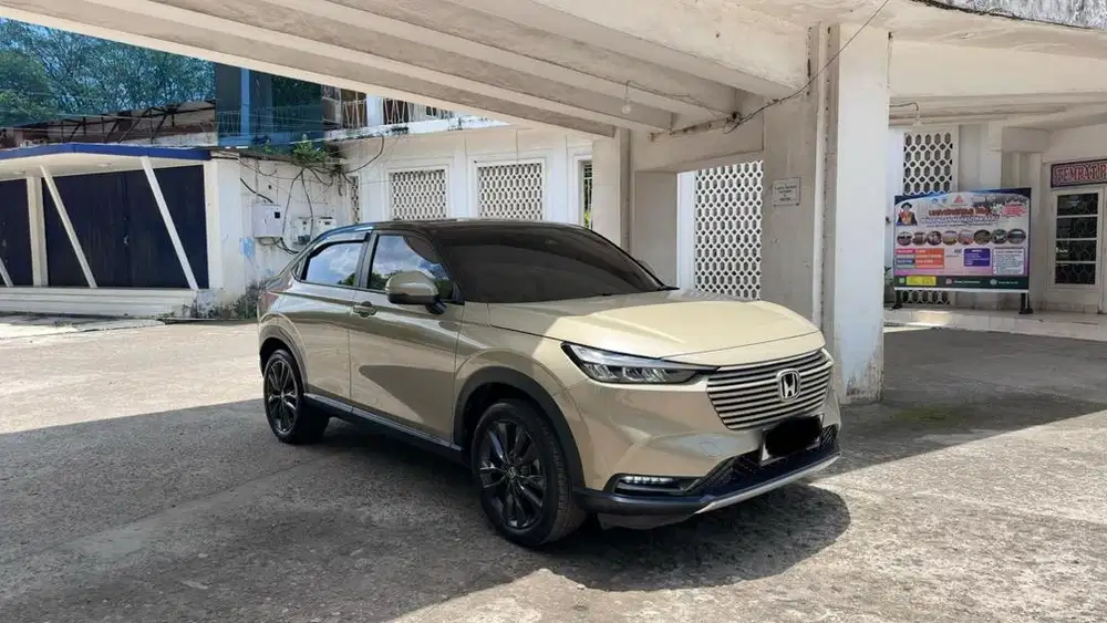 Dijual HRV SE 2023 Sand Khaki Pearl Istimewaa Siap Pakai