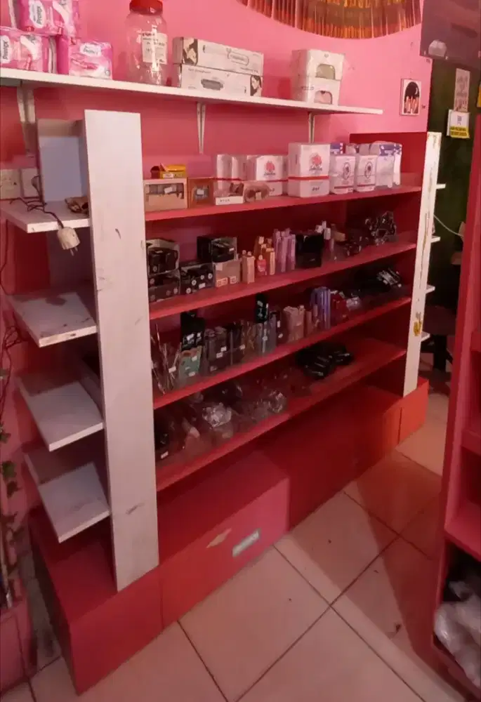 Di jual Rak display kosmetik dan frizer box