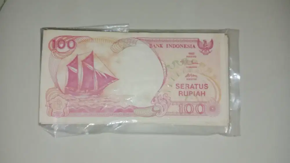 Mata Uang Indonesia Seratus Rupiah