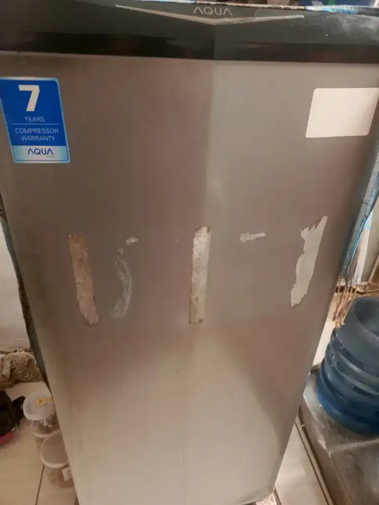 Kulkas 1 pintu merk Aqua