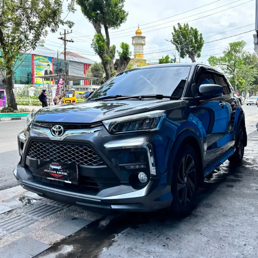 20.000km..! Toyota Raize 1.0 Turbo GR Sport CVT 2022 Grey Abu-abu