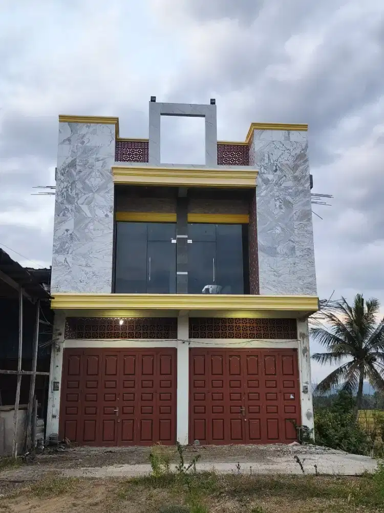 DISEWAKAN RUKO 2 PINTU 2 LANTAI PLUS BALKON LT 3