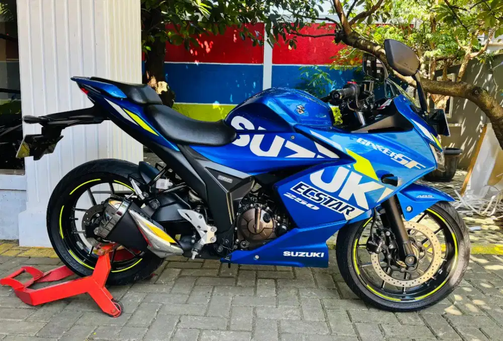 Suzuki Gixxer 250 abs