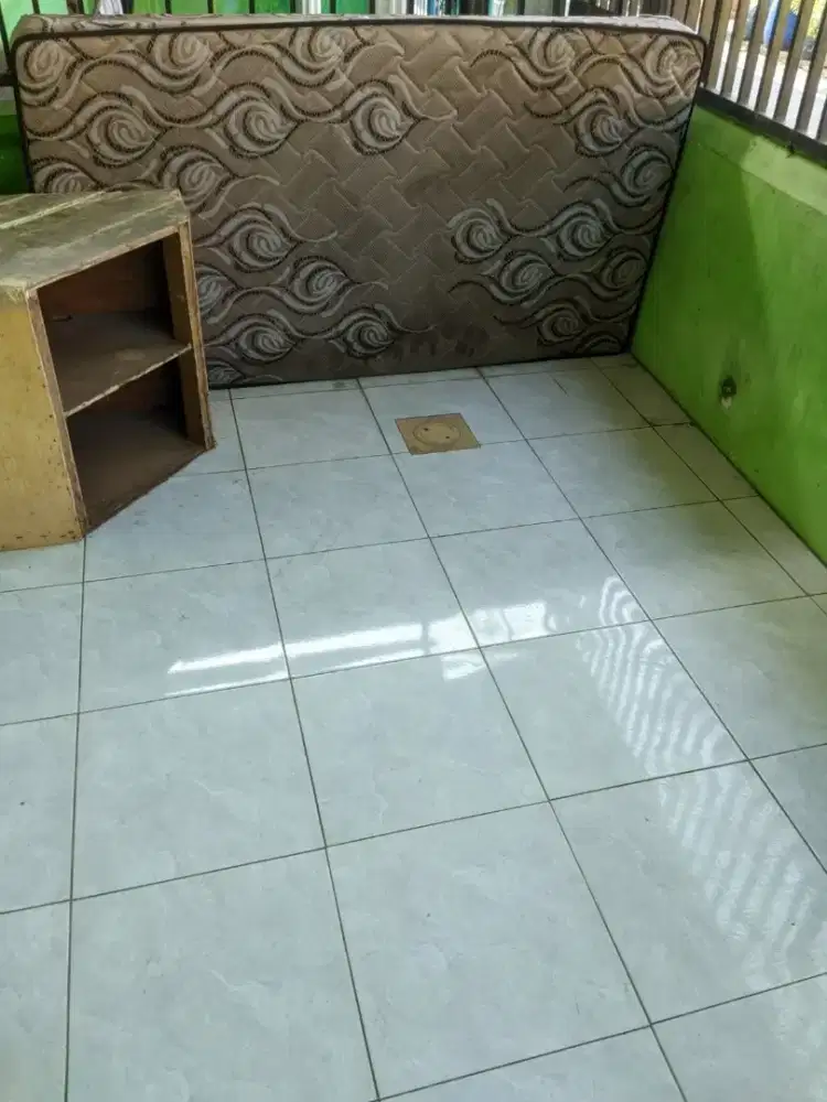 Spring bed masih layak pakai