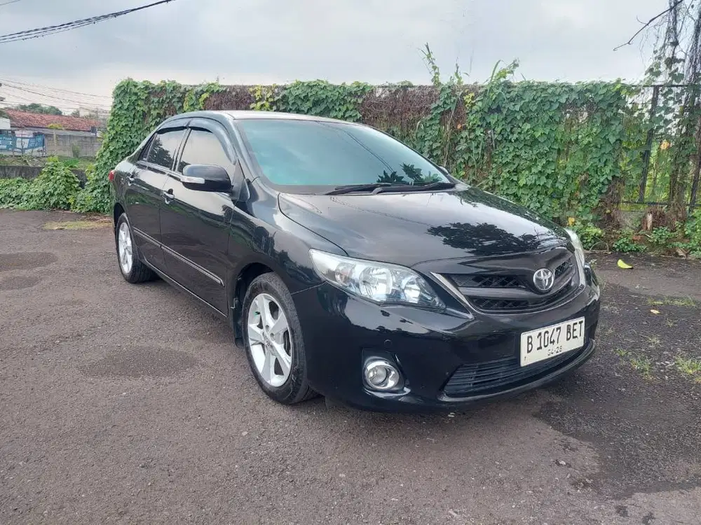 For Sale Corolla Altis 2.0 V 2012 Beige on Black