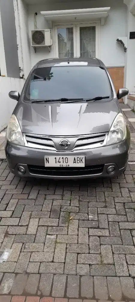Nissan grand livina ISTIMEWA