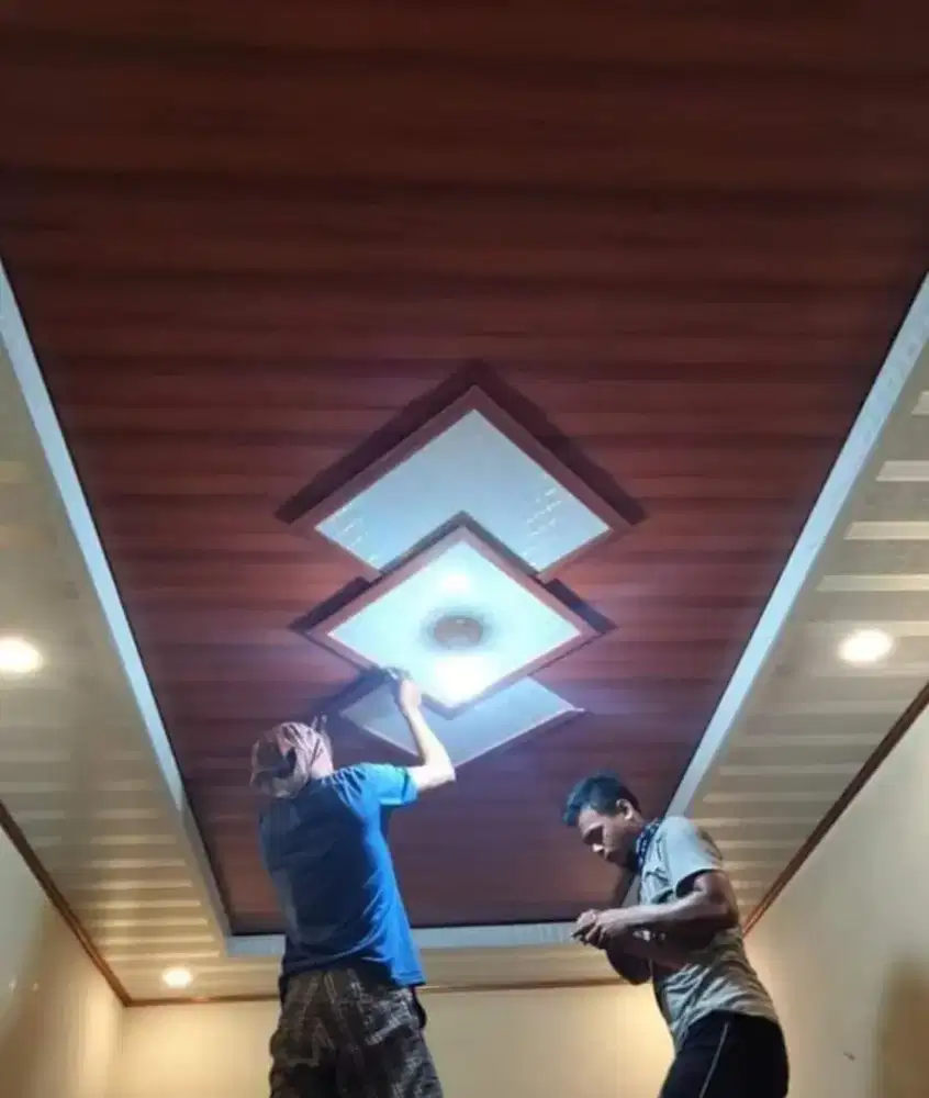 Menerima pemasagan plafon pvc / material saja