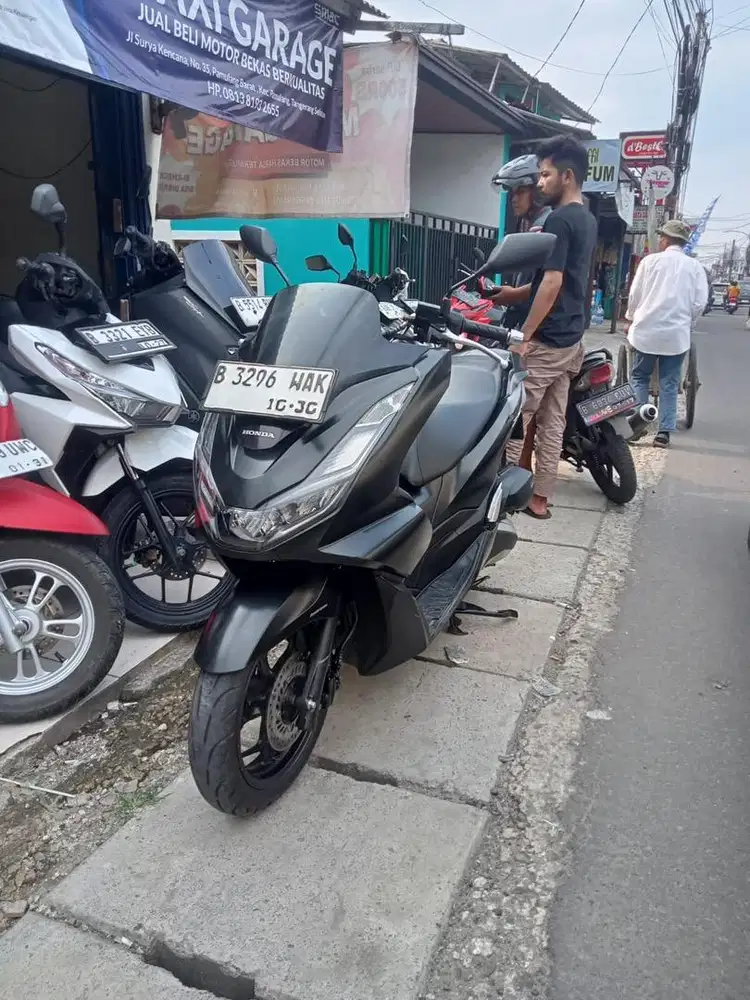 PCX 160 PAJAK PANJANG GRESS LOW KILOMETER SIAP PAKAI