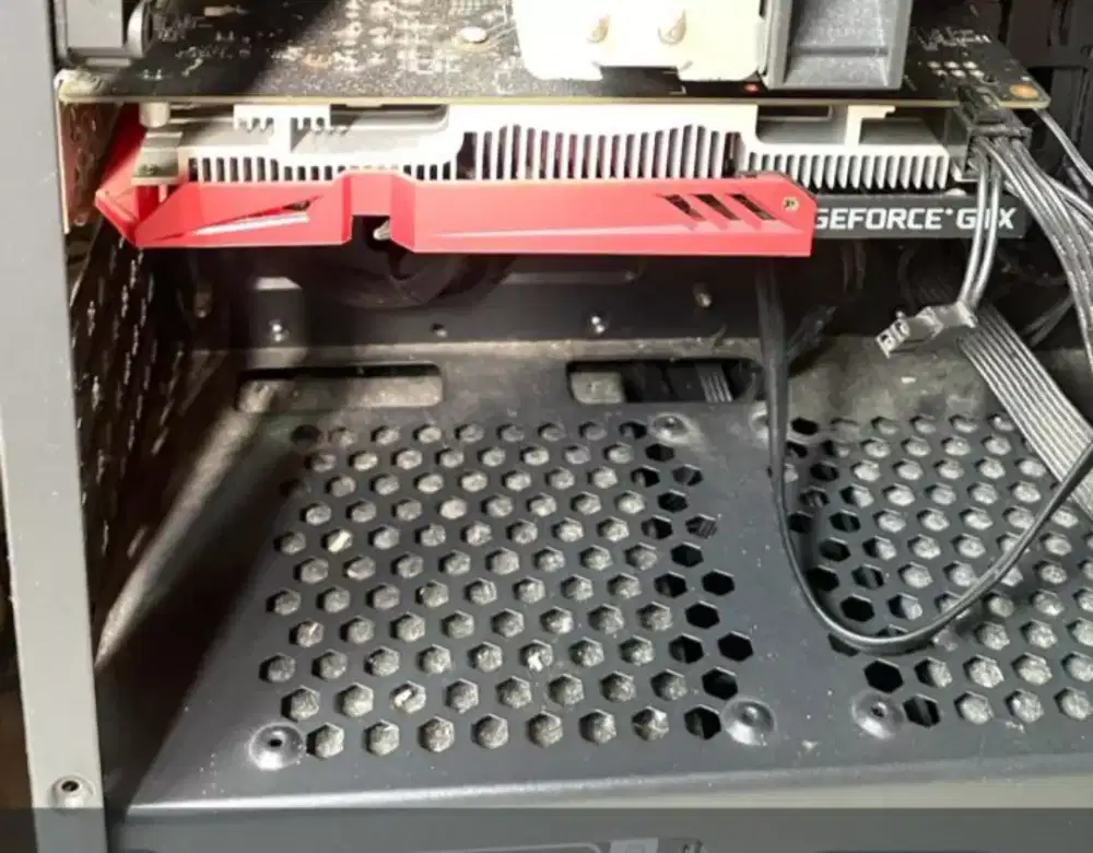 VGA PCI-E  COLORFUL NVIDIA GFORCE GTX 1650 4GB DDR5 128BIT 6PIN JAKSEL