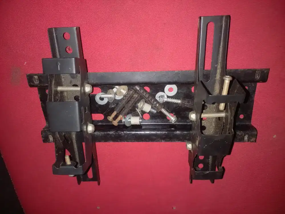 Breket tv 40 /43 inc tebal