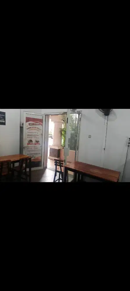 OVER SEWA RUKO TEMPAT MAKAN DI APT WILAYAH KELAPA GADING