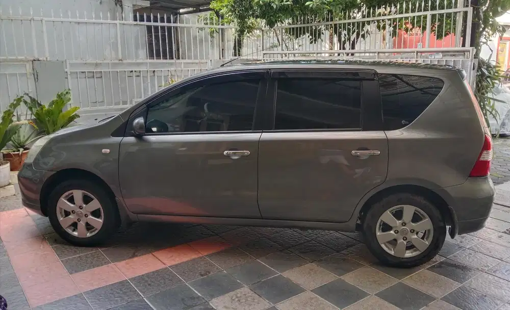 Nissan Livina 2008 Bensin