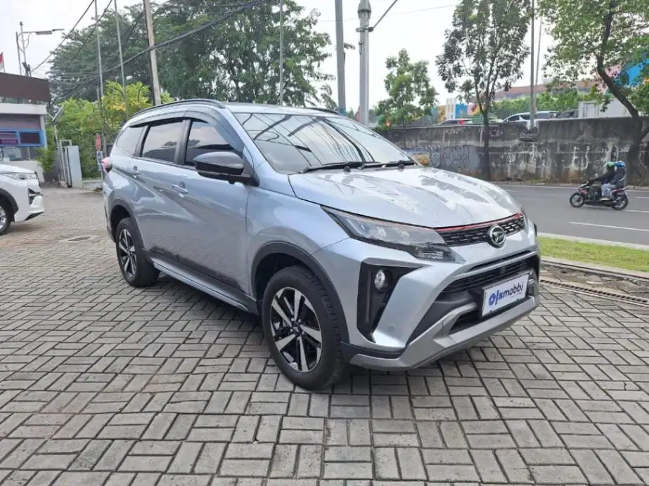KM RENDAH - Daihatsu Terios 1.5 R Custom Bensin-AT 2023 SYCR