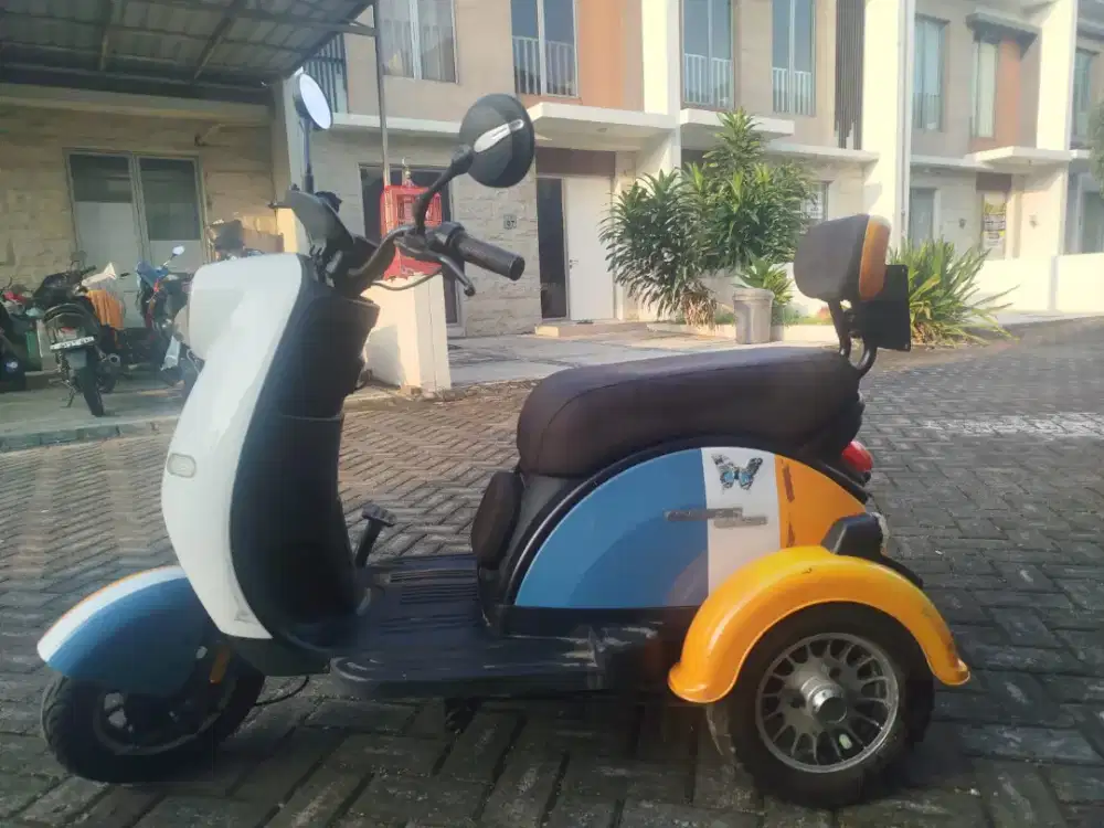 Sepeda listrik Pacific Crosser kondisi 90% minus baterai drop