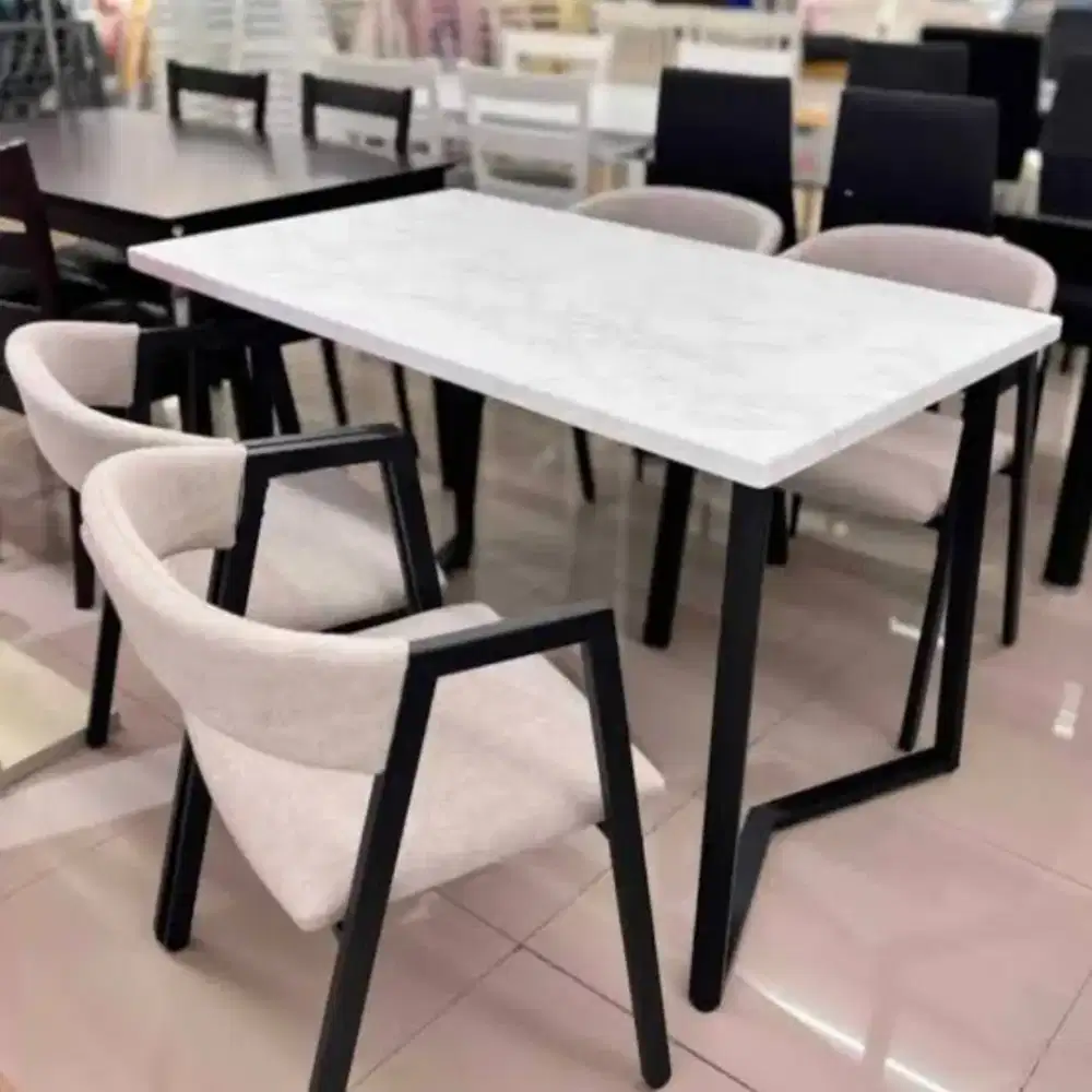 Meja Makan Set kursi