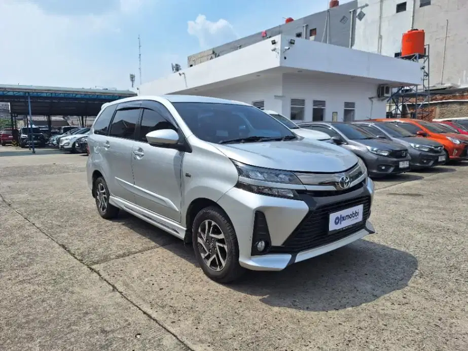 KM RENDAH - Toyota Avanza 1.5 Veloz Bensin-AT 2021 STRG
