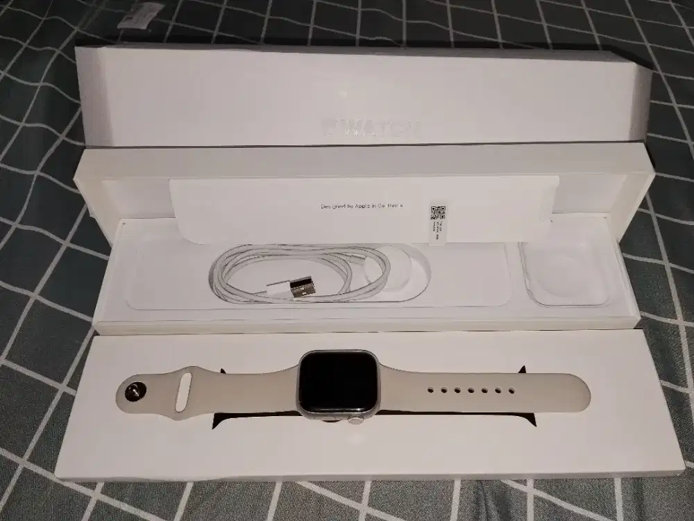 Jual Apple Watch Series 7 Starlight Second