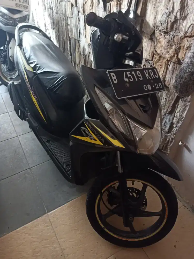 Honda Beat 2014 warna hitam
