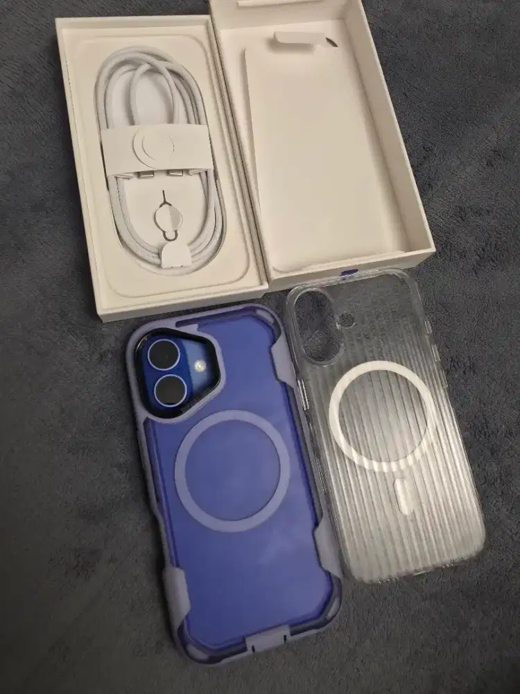 iPhone 16 128GB Ultramarine