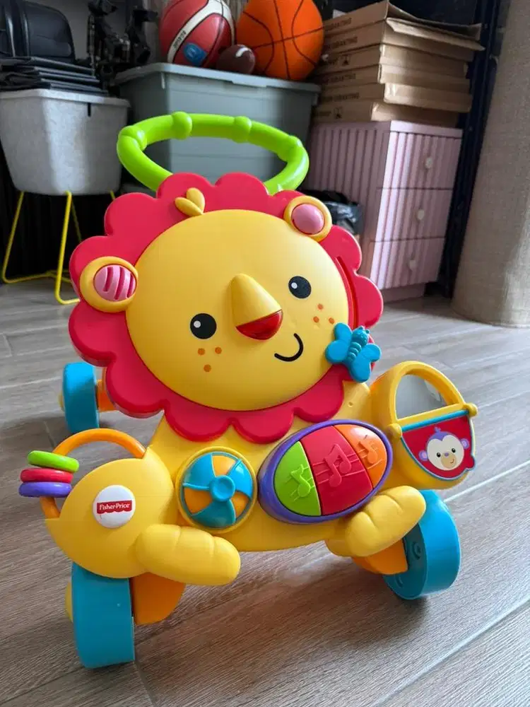 Preloved fisher price musical lion walker mainan bayi belajar jalan