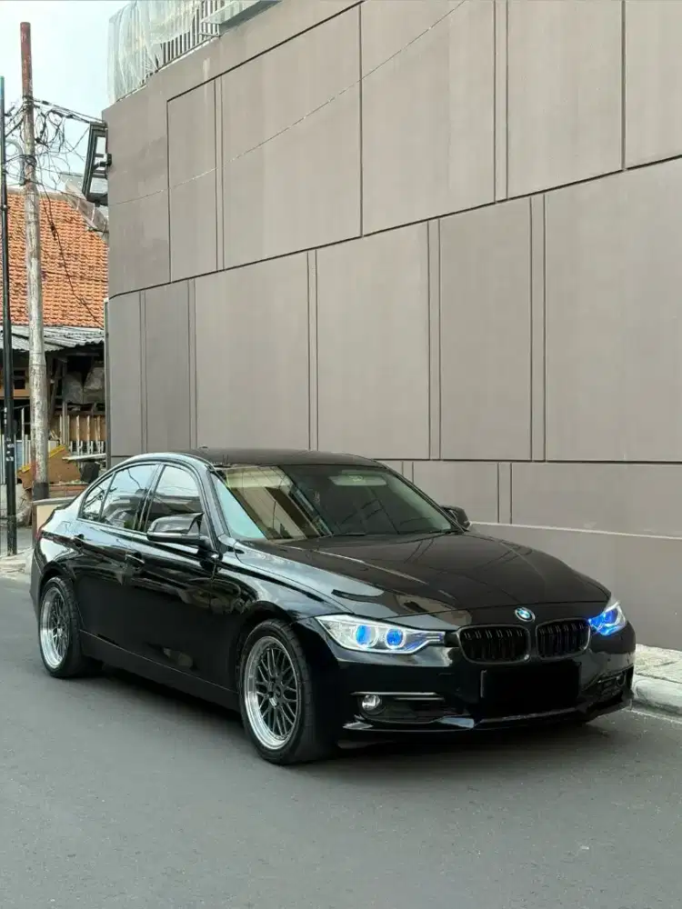 BMW 320i F30 2015