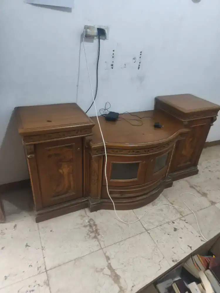 Lemari kayu dan meubel furnitur kayu