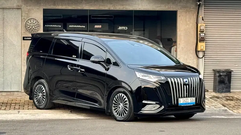 [Km 15k] Denza D9 2025