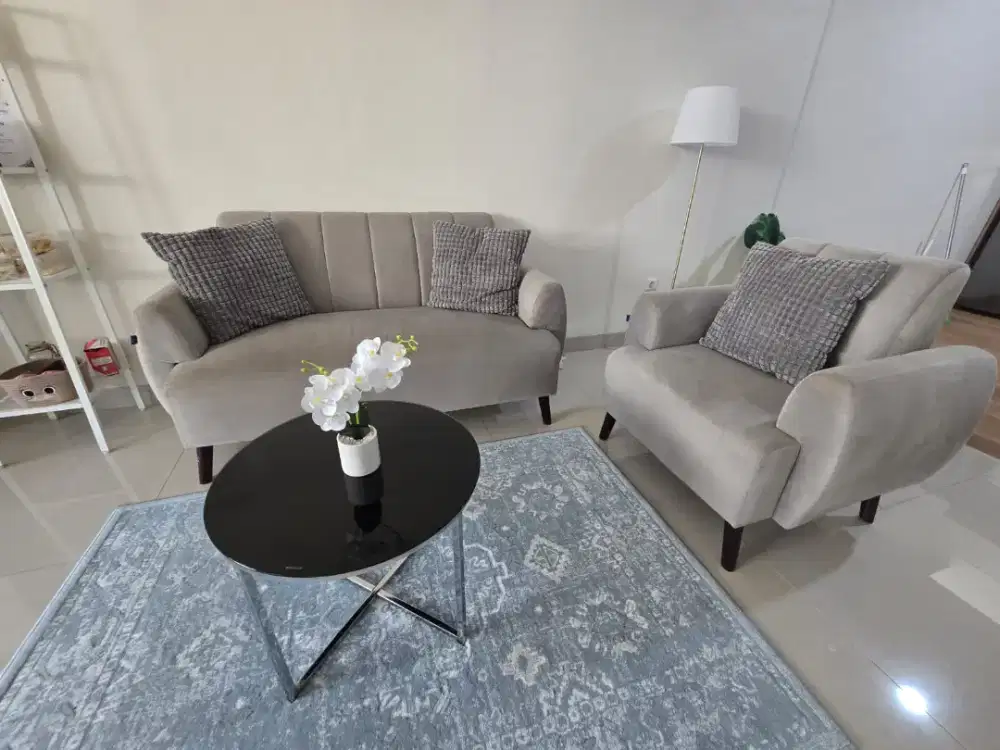 Jual sofa bekas plus meja