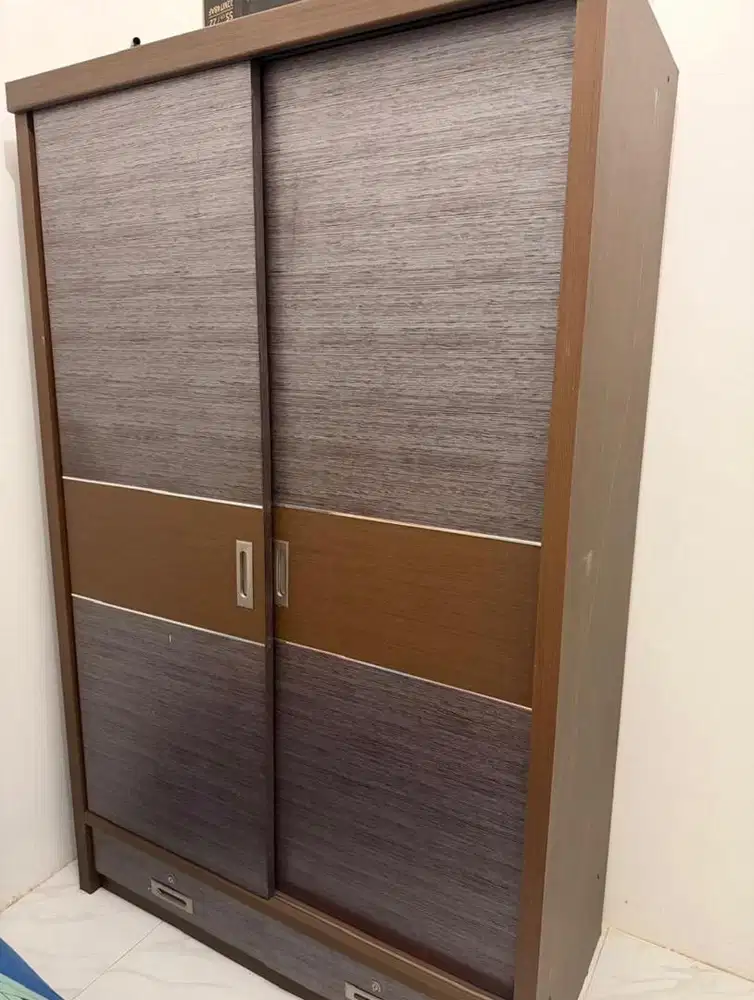 Lemari Sliding Kayu
