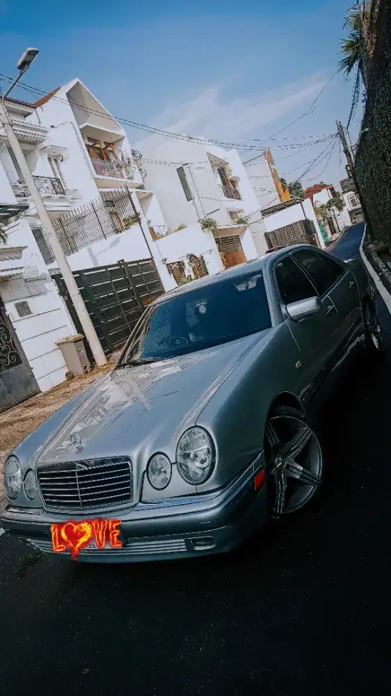 W210 e320 elegance AT 2007 5 speed