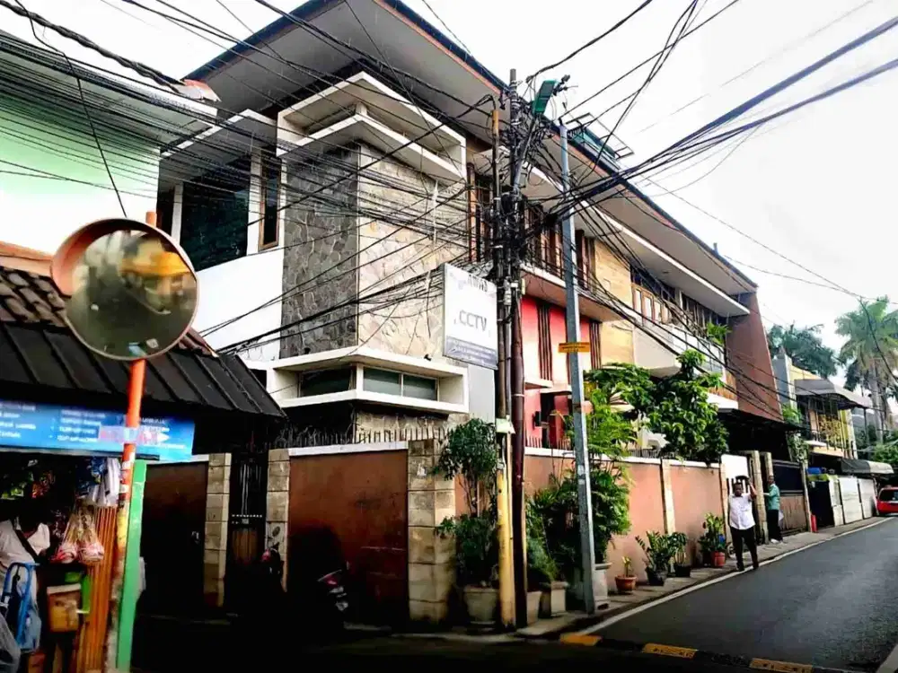 Rumah Murah 2 lantai LT 161m² di utan kayu jakarta timur