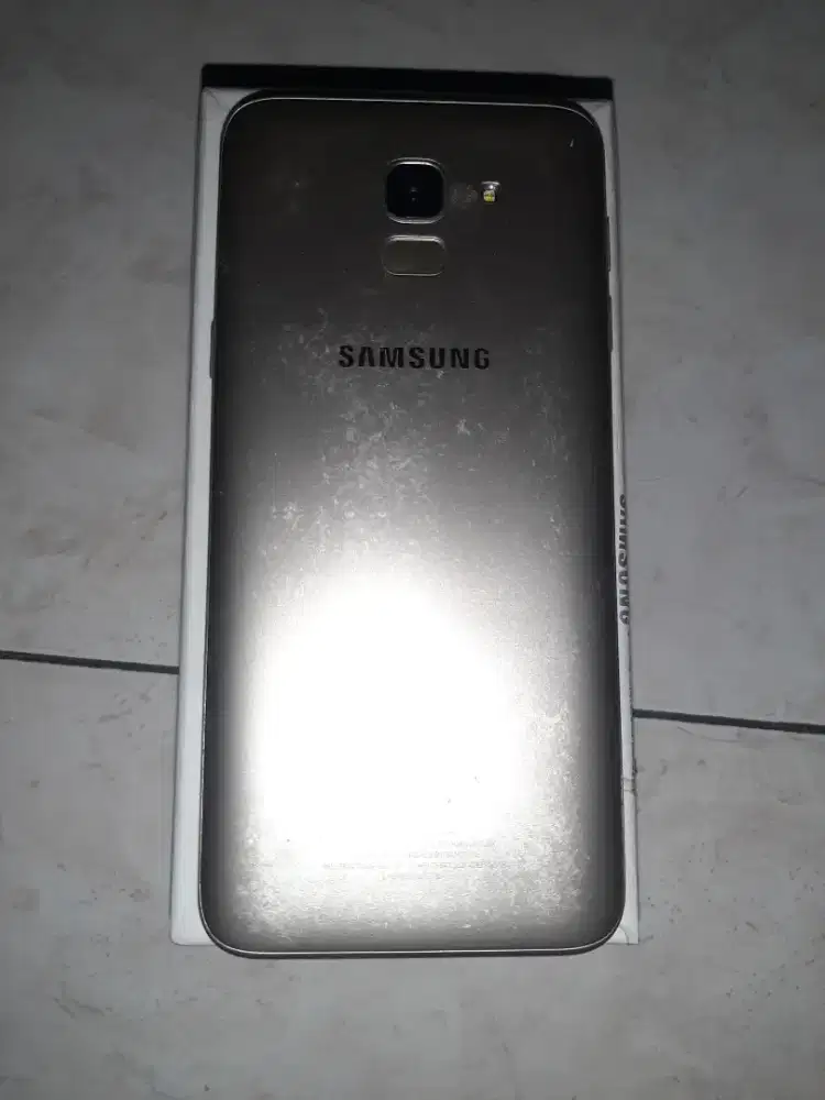 Samsung Galaxy J6 Gold