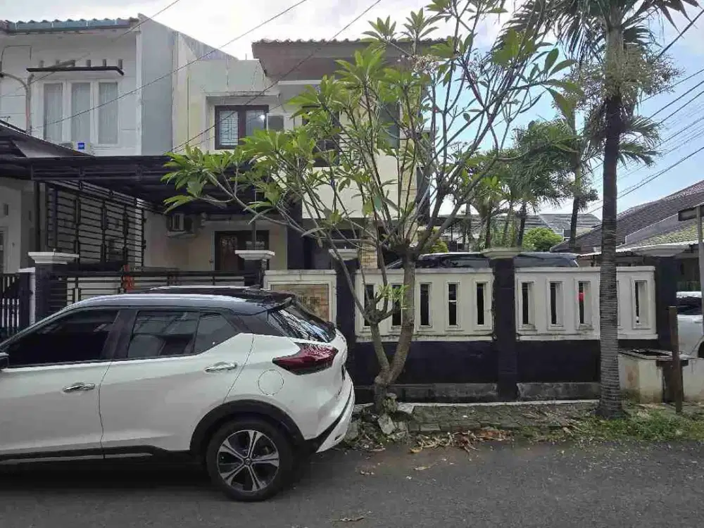Rumah second posisi hook dalam komplek Billymoon Pondok Kelapa Jaktim