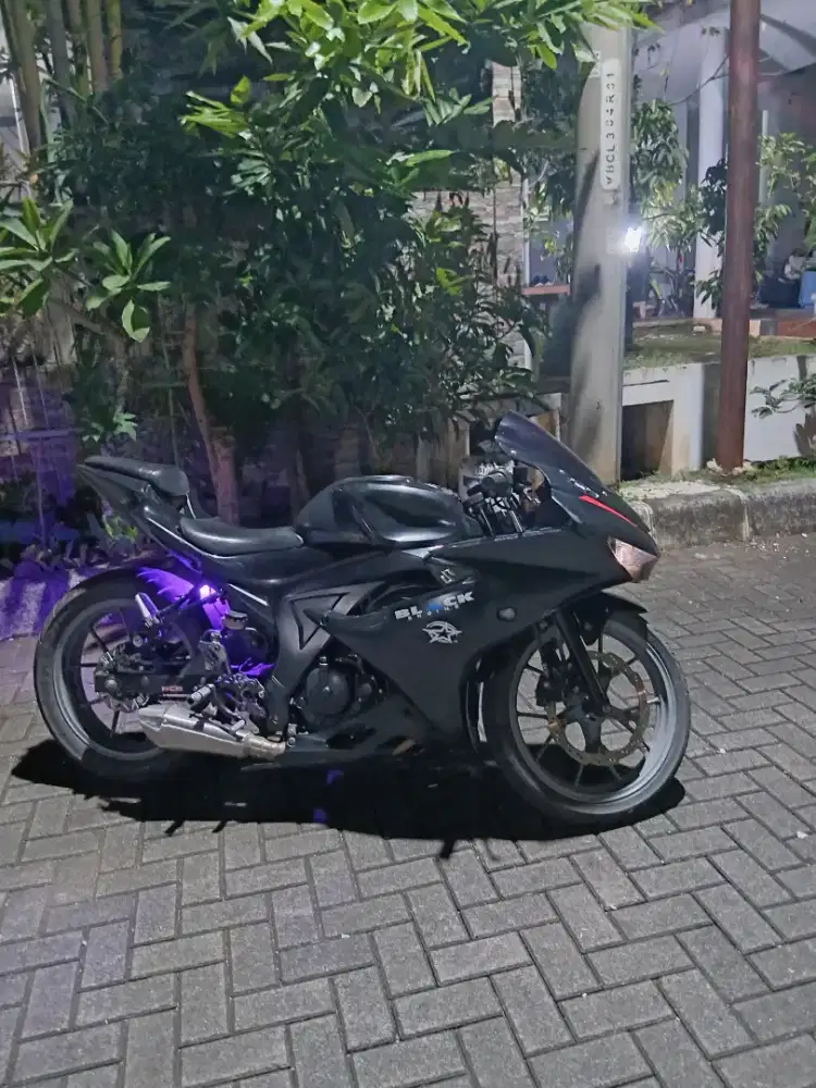 Gsx-R 150 suzuki