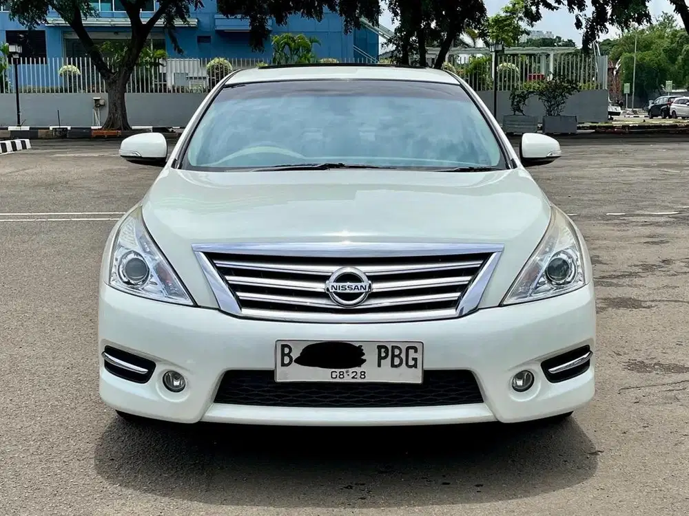 NISSAN TEANA XV AT PUTIH 2013