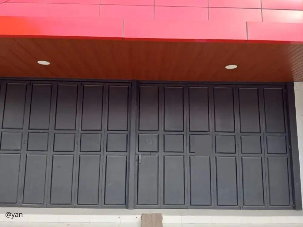 Ruko Strategisdi Tepi Jalan Utama Lalu Lintas Ramai Jalan Utama