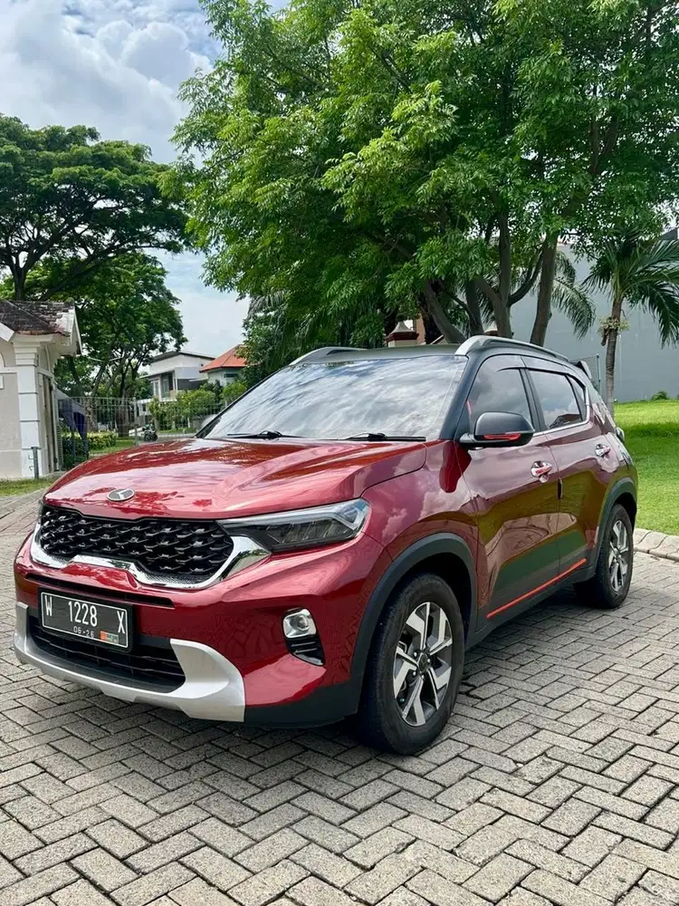 KIA SONET PREMIERE 5 SEATER SUNROOF MATIC 2020