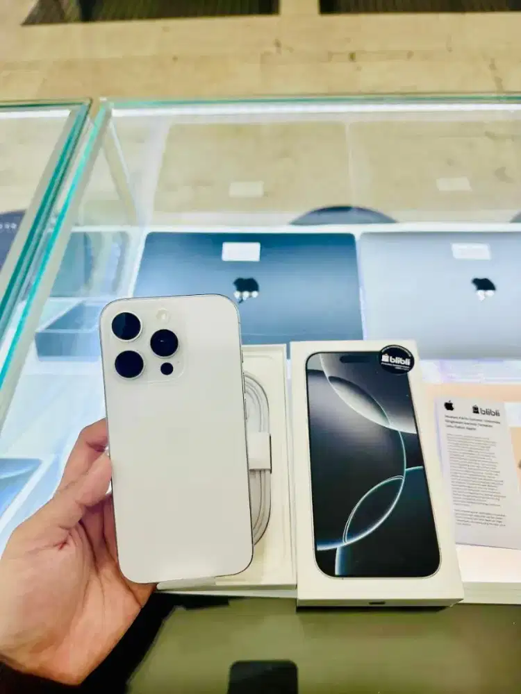 iPhone 16 Pro 128 GB White Titanium iBox Garansi sd April 2026,Fullset