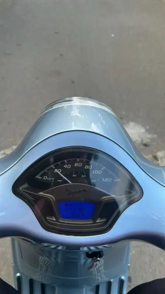 Vespa thn 2022 lx 125