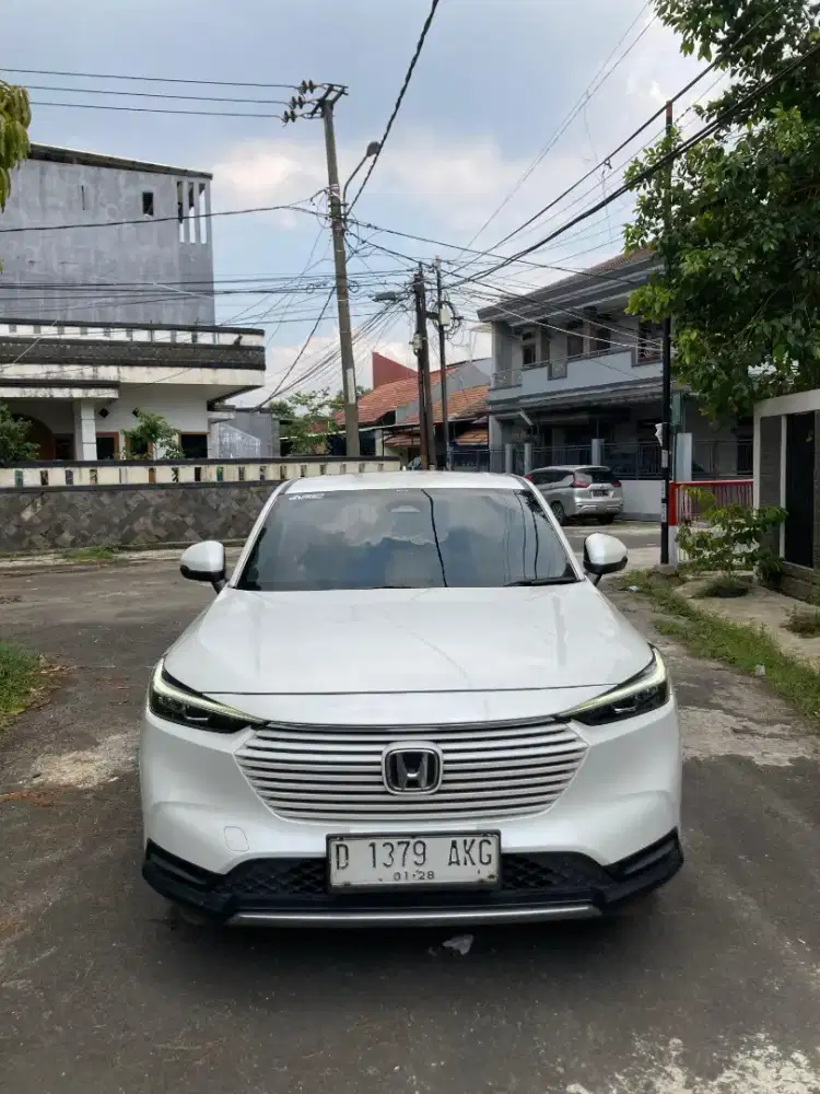 Mulus new HR-V E CVT 2022